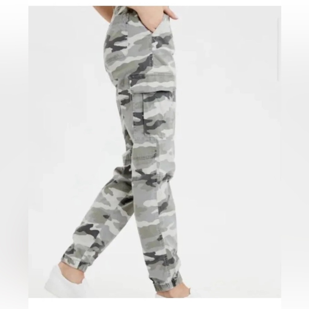 American eagle drawstring camo joggers